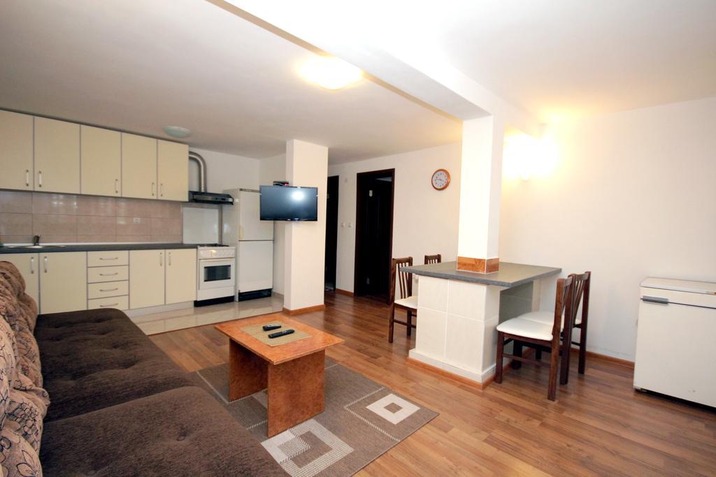 Apartments Kojic Бар Экстерьер фото