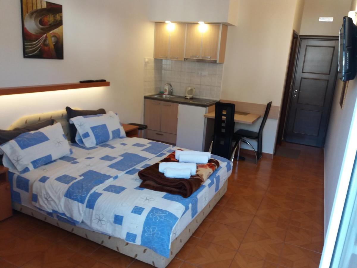Apartments Kojic Бар Экстерьер фото